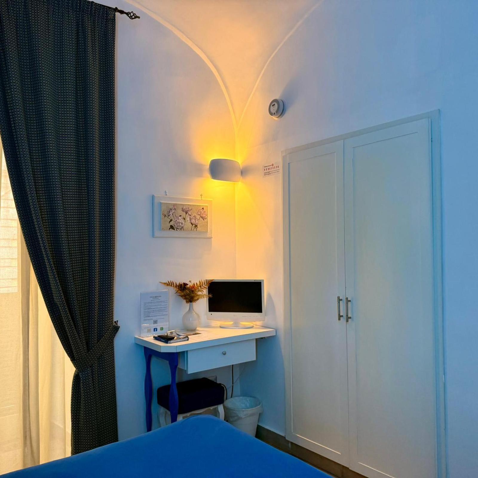 Chiaia Suites نابولي الغرفة الصورة