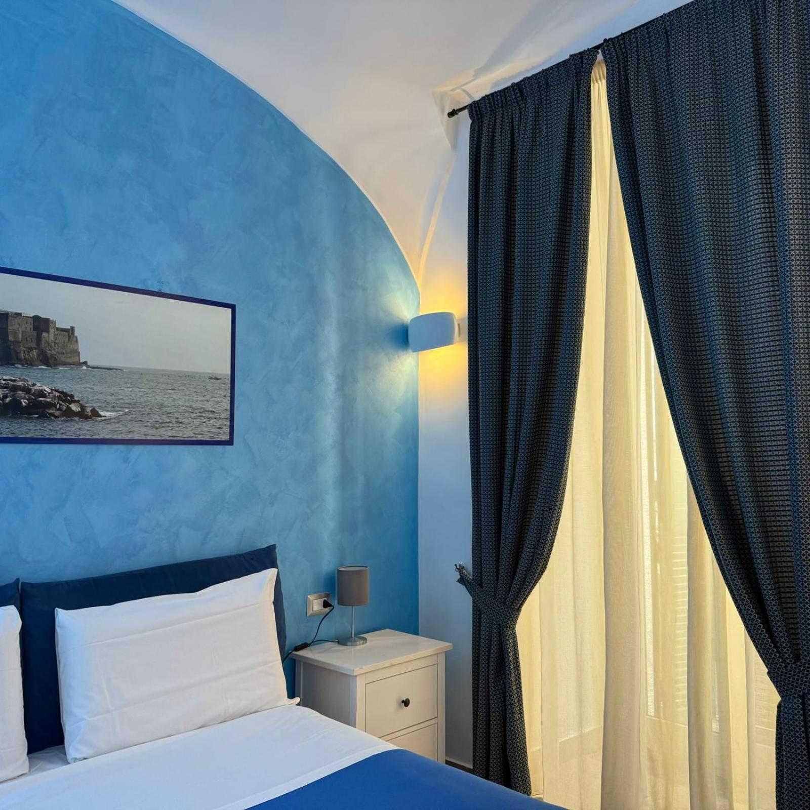 Chiaia Suites نابولي الغرفة الصورة