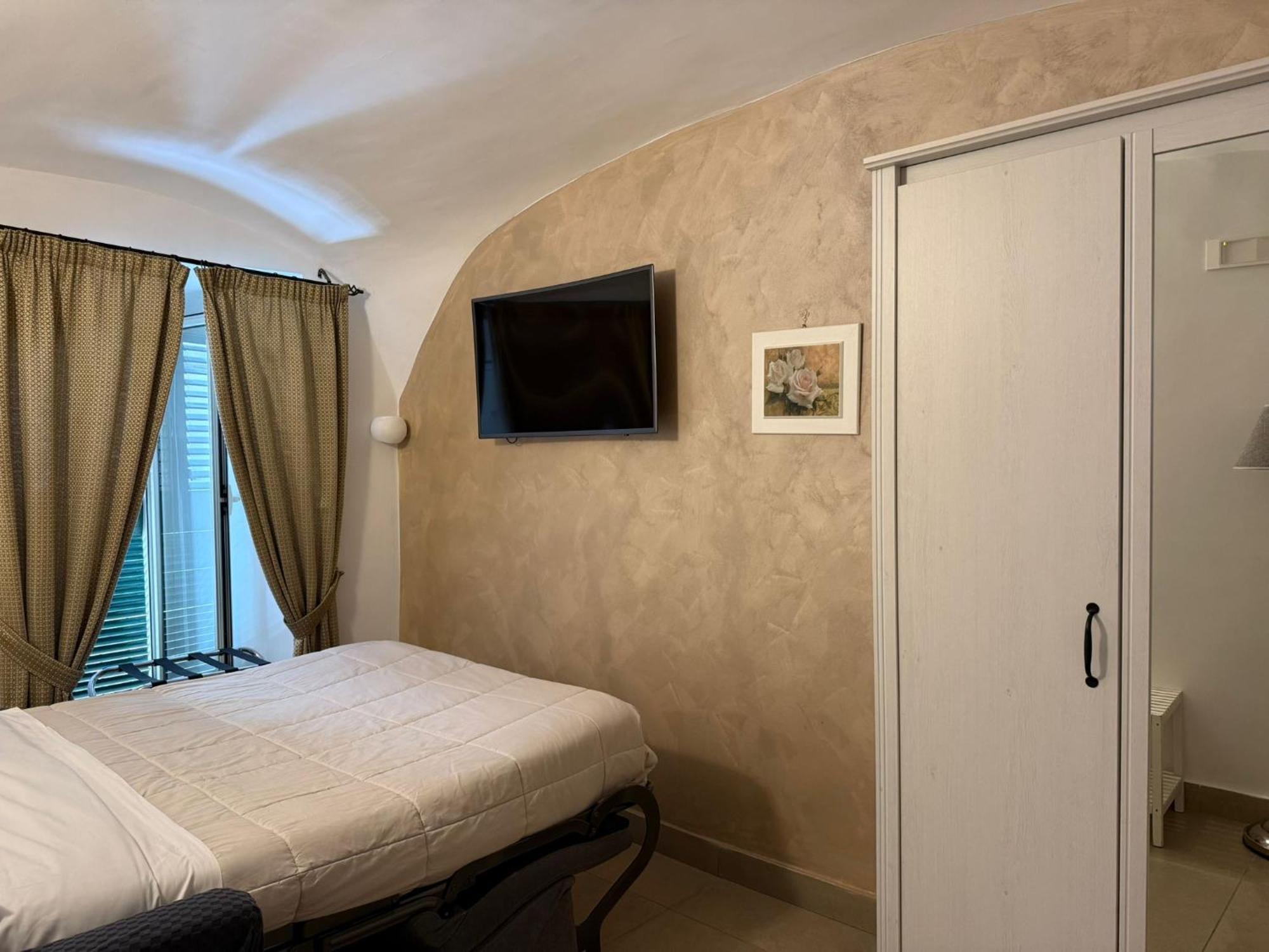 Chiaia Suites نابولي الغرفة الصورة