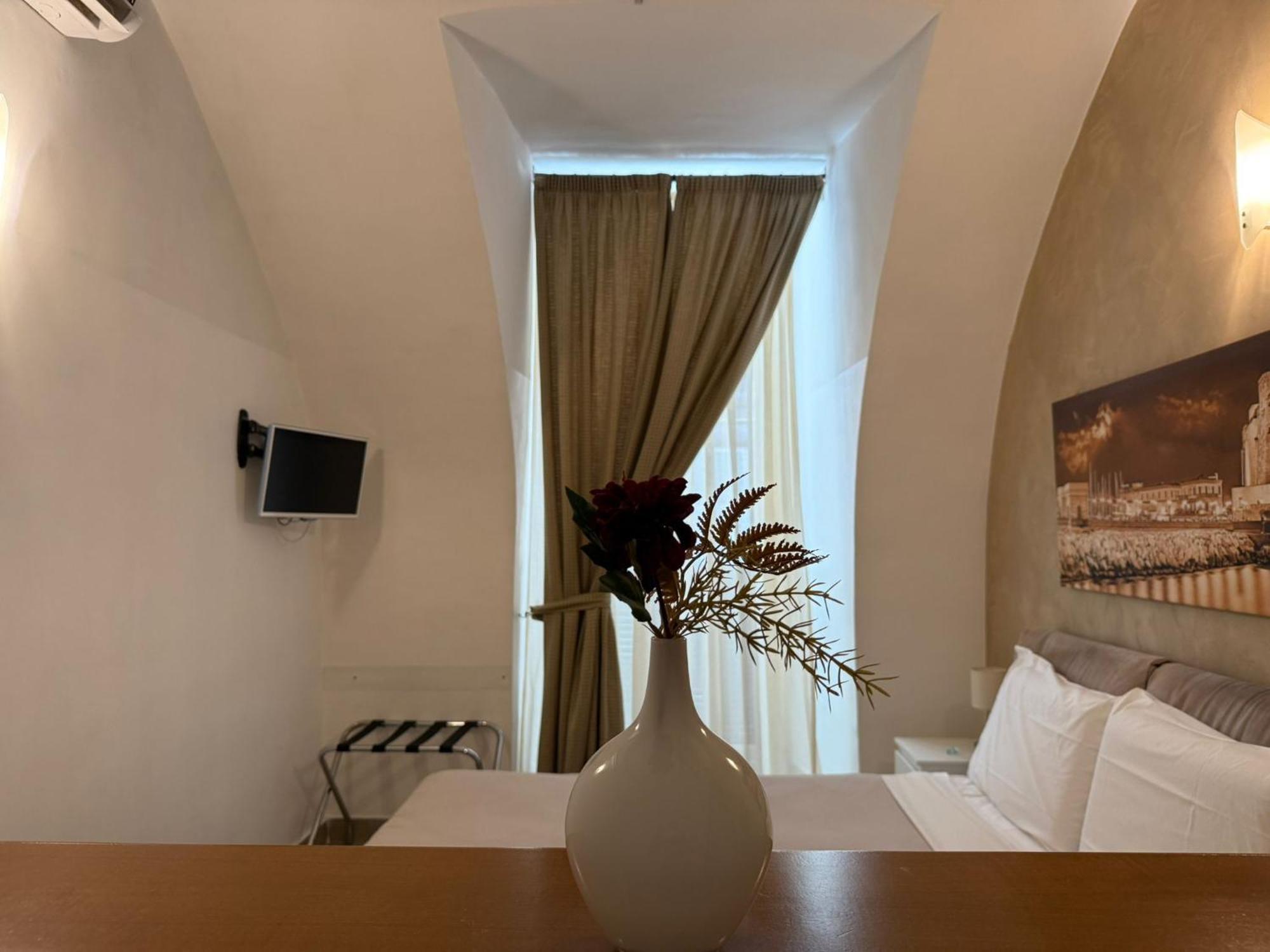 Chiaia Suites نابولي الغرفة الصورة