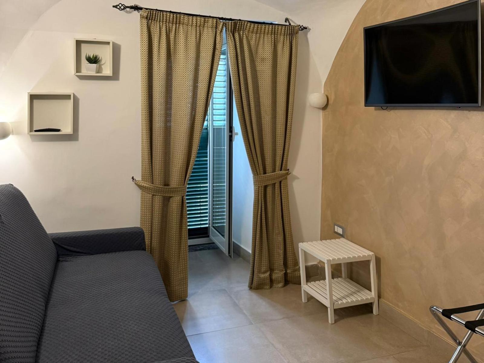 Chiaia Suites نابولي المظهر الخارجي الصورة